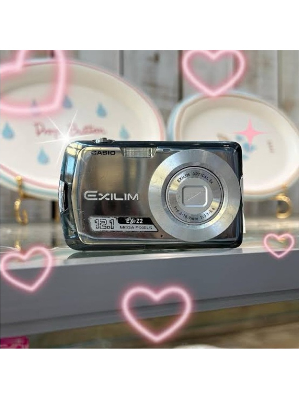 Vintage Casio Exilim Digital Camera in Metallic Silver